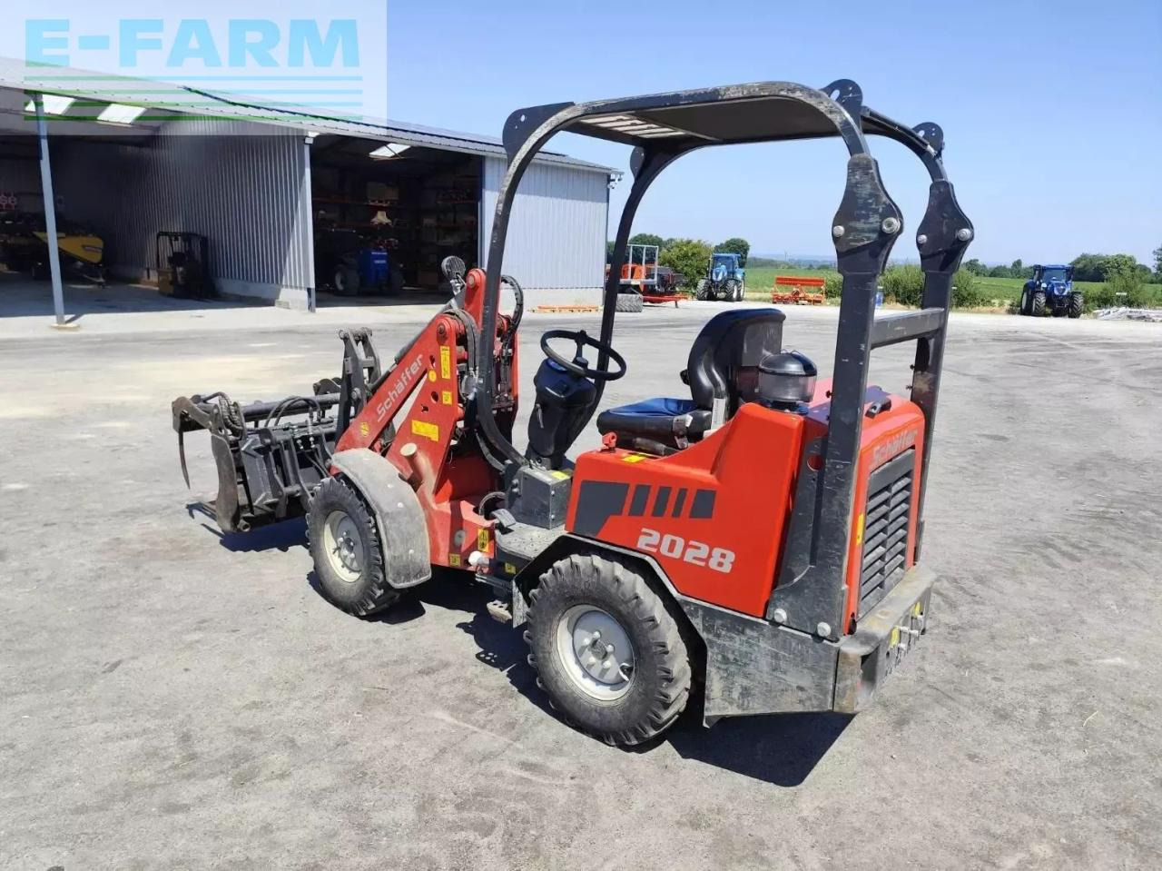 Schäffer 2028 - Teleszkópos rakodó: 4 kép. Schäffer 2028 - Teleszkópos rakodó: 4 kép.