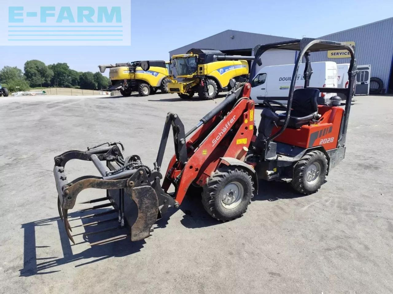 Schäffer 2028 - Teleszkópos rakodó: 5 kép. Schäffer 2028 - Teleszkópos rakodó: 5 kép.