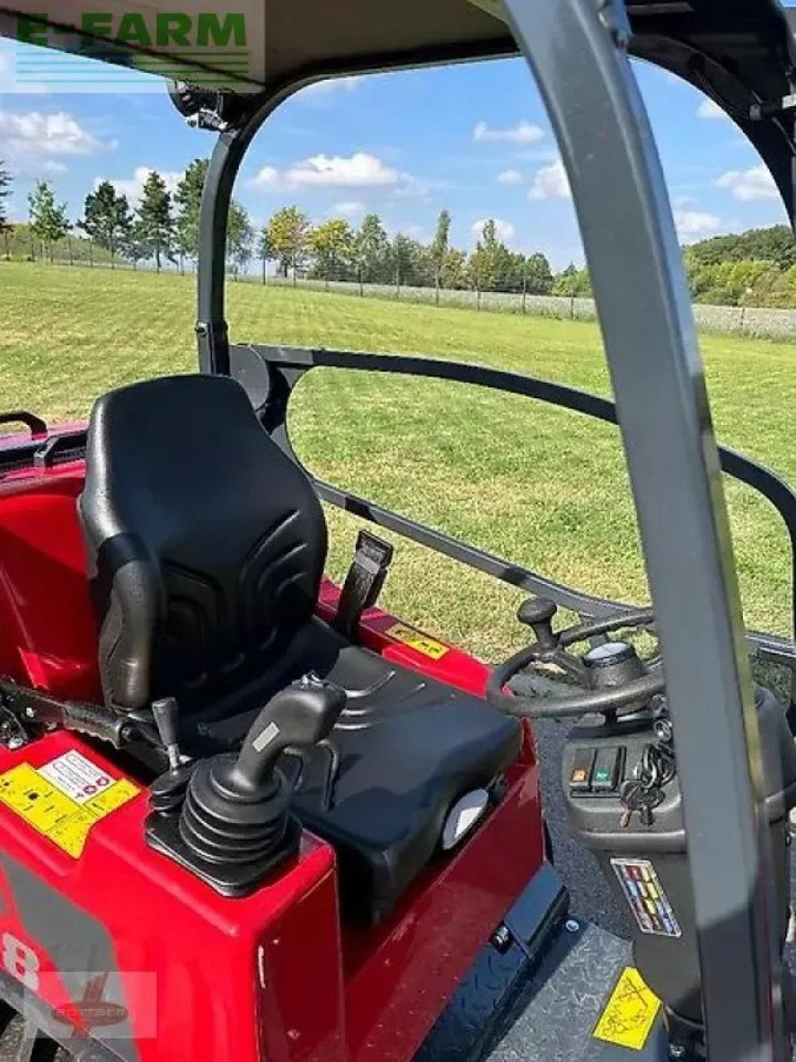 Schäffer 2028 slt - Gumikerekes homlokrakodó: 5 kép. Schäffer 2028 slt - Gumikerekes homlokrakodó: 5 kép.