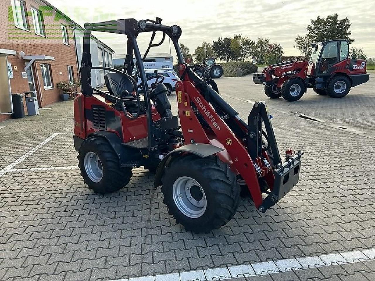 Schäffer 23e - Minikotró: 3 kép. Schäffer 23e - Minikotró: 3 kép.