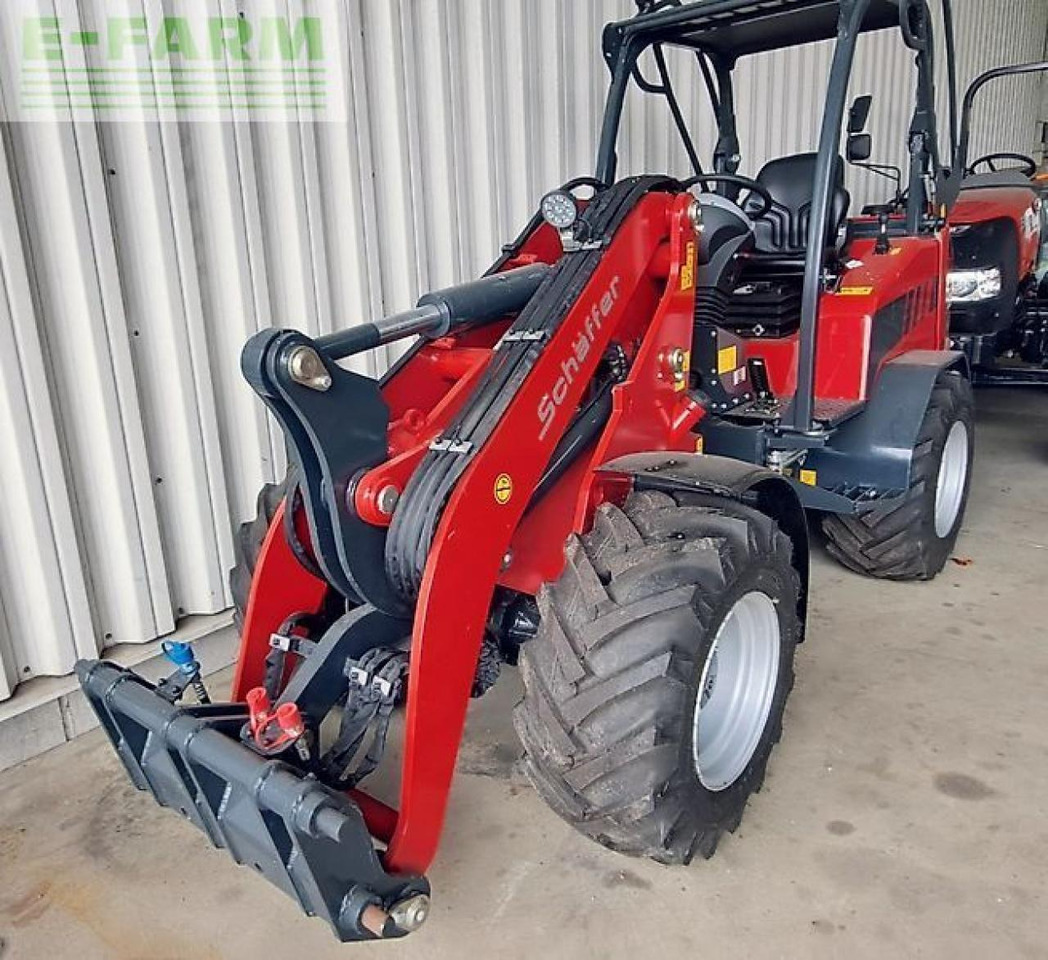 Schäffer 4670 z mit fahrerschutzdach - Minikotró: 1 kép. Schäffer 4670 z mit fahrerschutzdach - Minikotró: 1 kép.