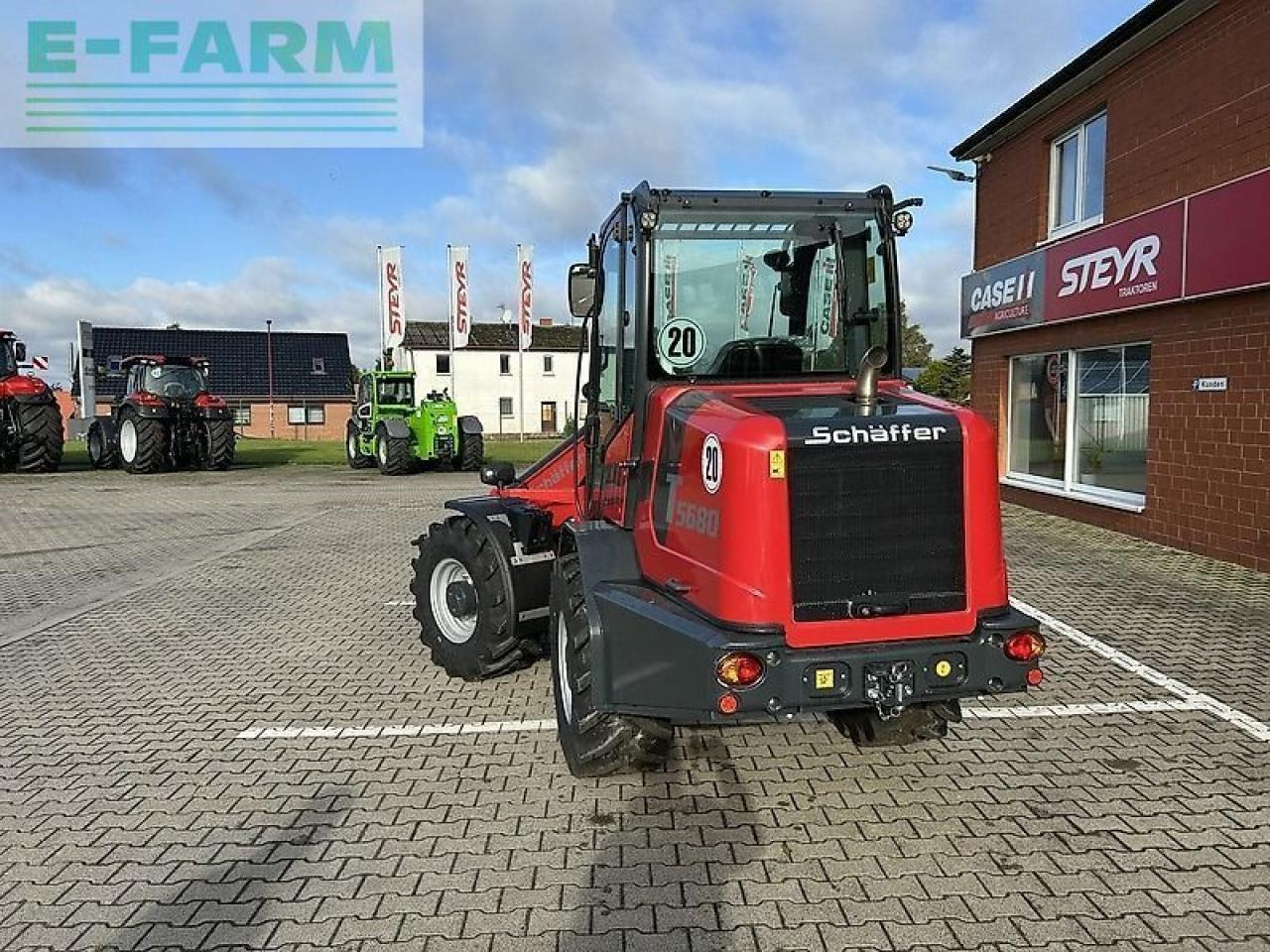 Schäffer 5680 t - Gumikerekes homlokrakodó: 5 kép. Schäffer 5680 t - Gumikerekes homlokrakodó: 5 kép.