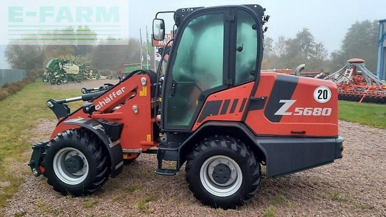 Schäffer 5680 z - Minikotró: 1 kép. Schäffer 5680 z - Minikotró: 1 kép.