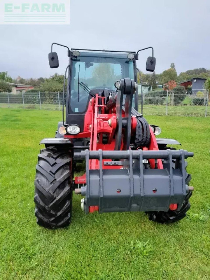 Schäffer 6680 z - Minikotró: 3 kép. Schäffer 6680 z - Minikotró: 3 kép.