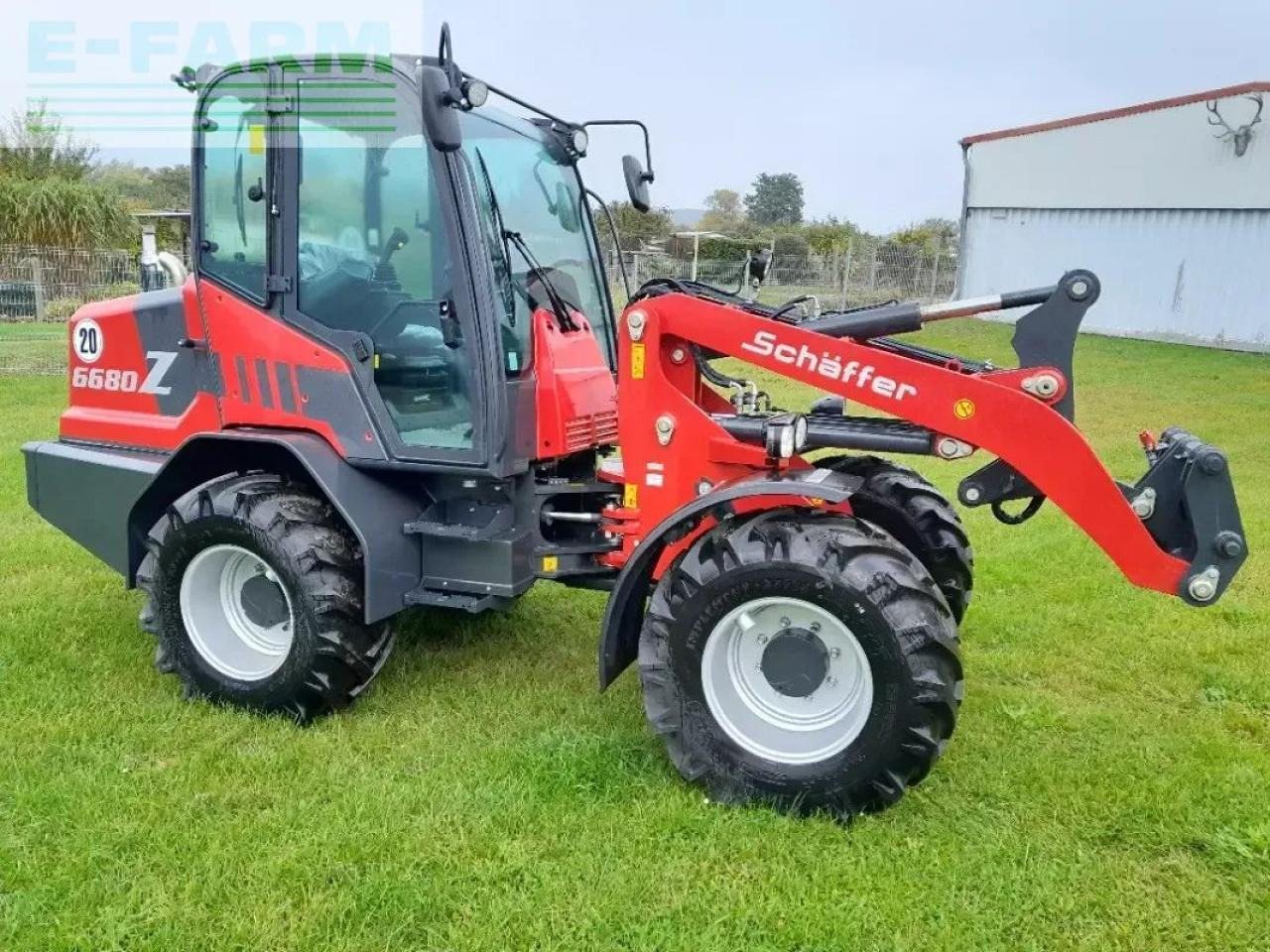 Schäffer 6680 z - Minikotró: 2 kép. Schäffer 6680 z - Minikotró: 2 kép.