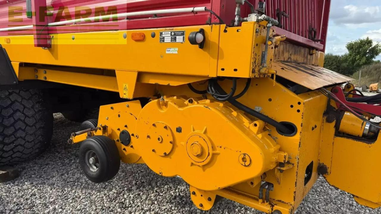 Schuitemaker SR Holland rapide 2085 - Rendfelszedő: 4 kép. Schuitemaker SR Holland rapide 2085 - Rendfelszedő: 4 kép.