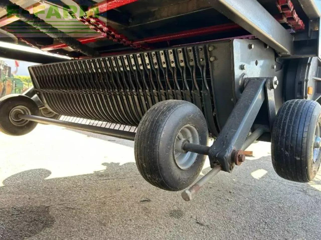 Schuitemaker SR Holland rapide 840 - Rendfelszedő: 5 kép. Schuitemaker SR Holland rapide 840 - Rendfelszedő: 5 kép.