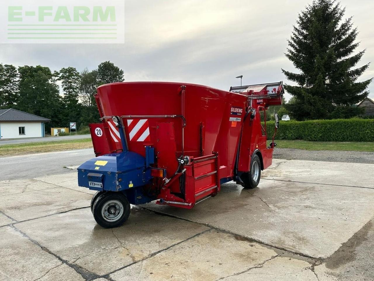 Siloking 16 m³ selbstfahrer - Állattartás gépei: 3 kép. Siloking 16 m³ selbstfahrer - Állattartás gépei: 3 kép.