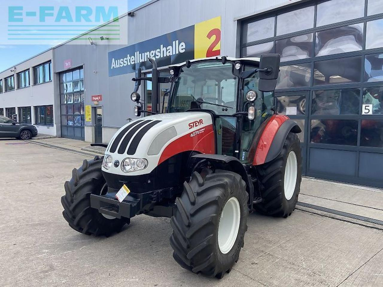 Steyr 4075 kompakt - Traktor: 1 kép. Steyr 4075 kompakt - Traktor: 1 kép.