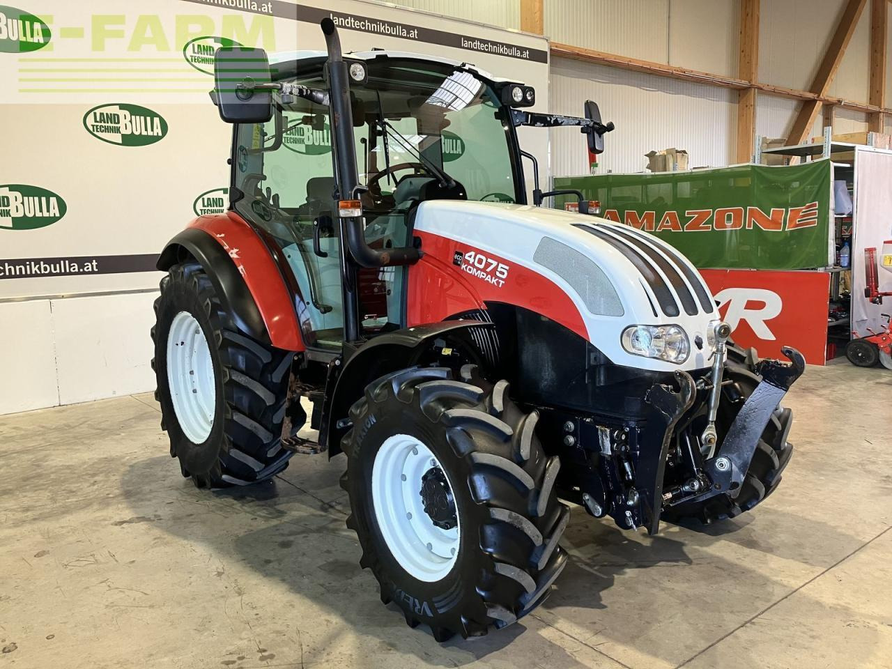 Steyr 4075 kompakt et profi - Traktor: 2 kép. Steyr 4075 kompakt et profi - Traktor: 2 kép.