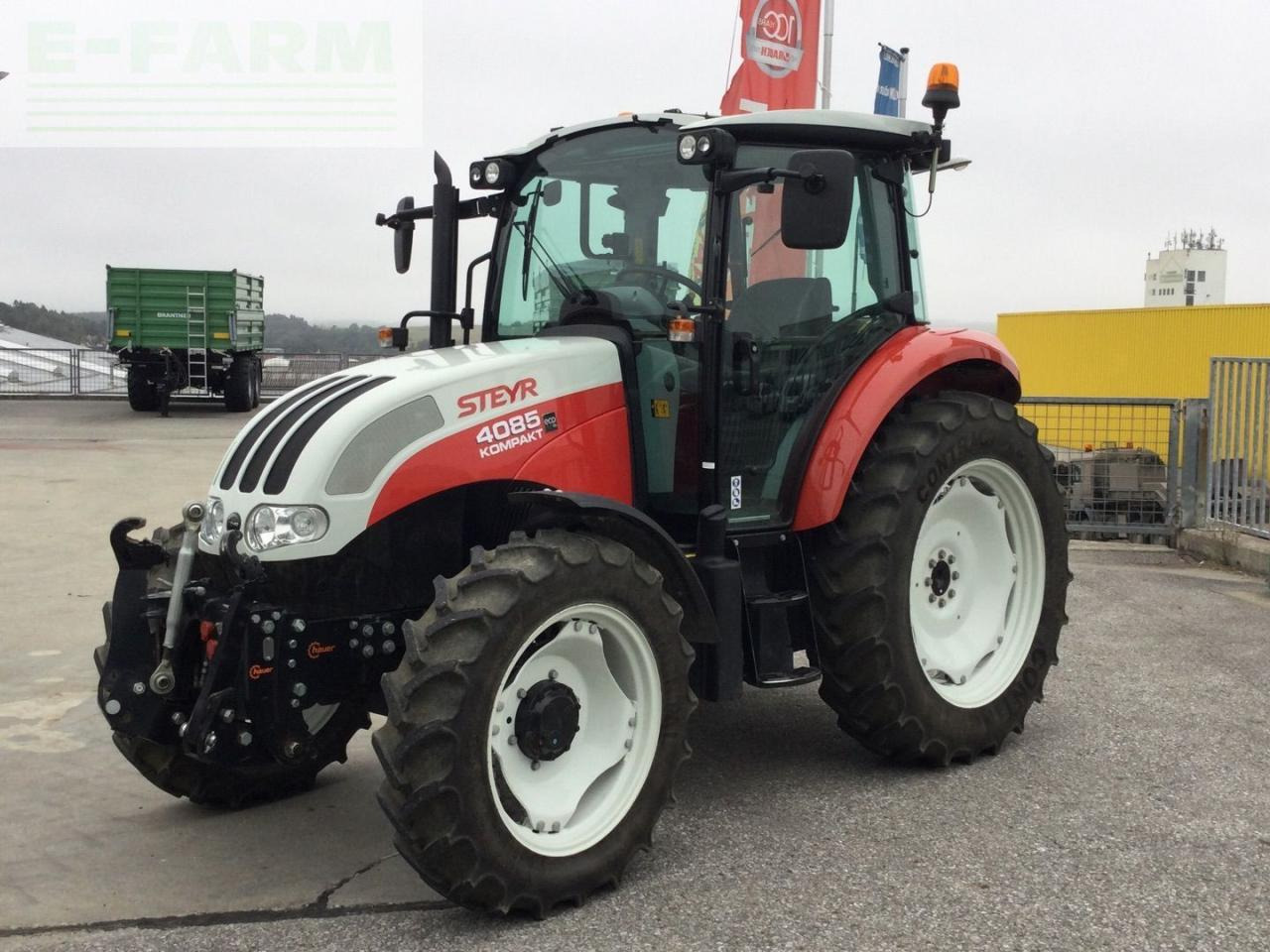 Steyr 4085 Kompakt - Traktor: 1 kép. Steyr 4085 Kompakt - Traktor: 1 kép.