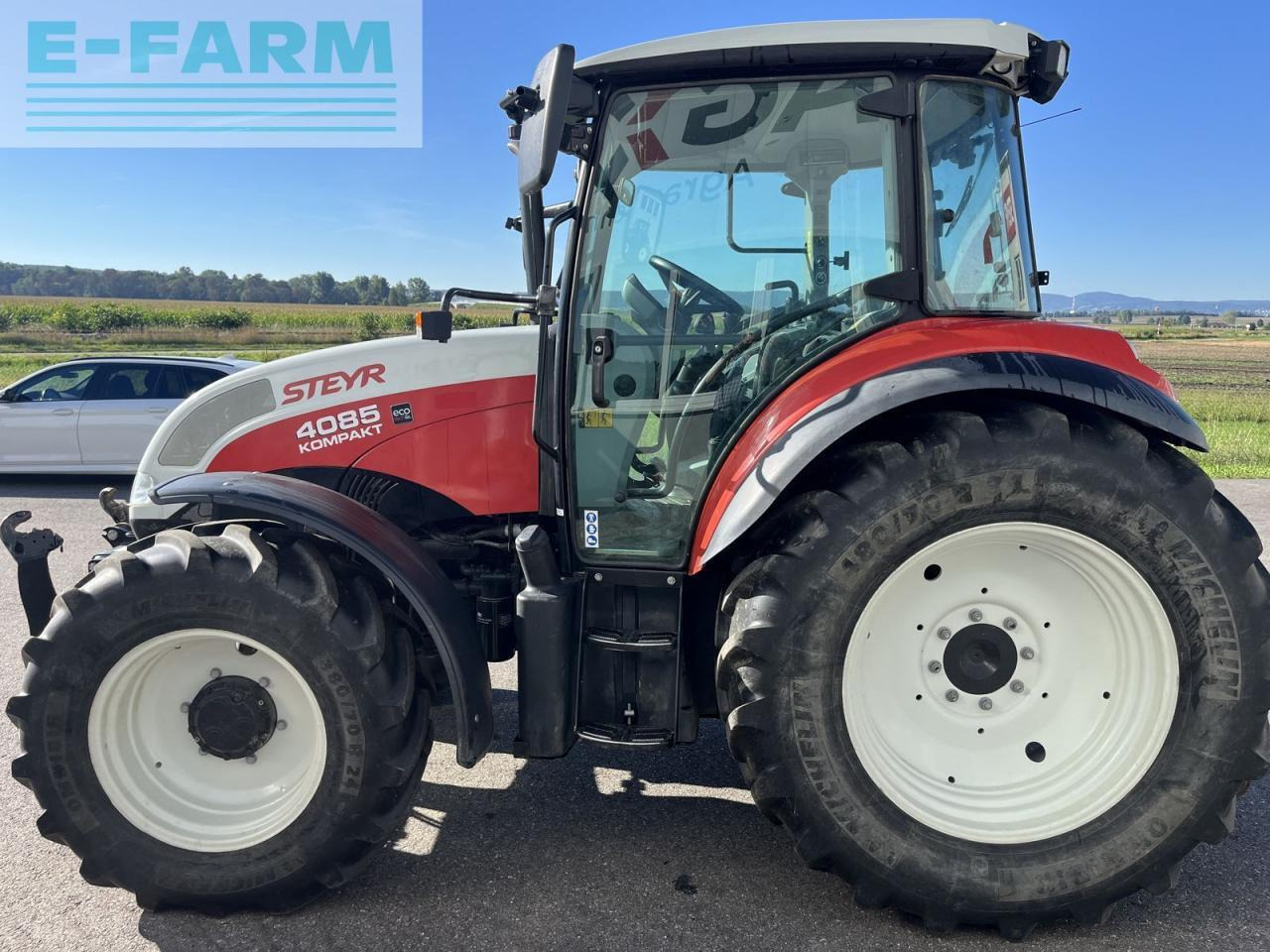 Steyr 4085 kompakt et profi - Traktor: 3 kép. Steyr 4085 kompakt et profi - Traktor: 3 kép.