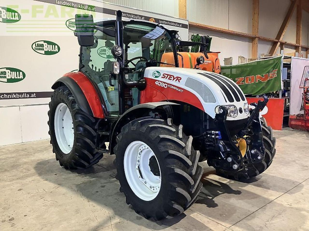 Steyr 4090 kompakt (stage v) - Traktor: 2 kép. Steyr 4090 kompakt (stage v) - Traktor: 2 kép.
