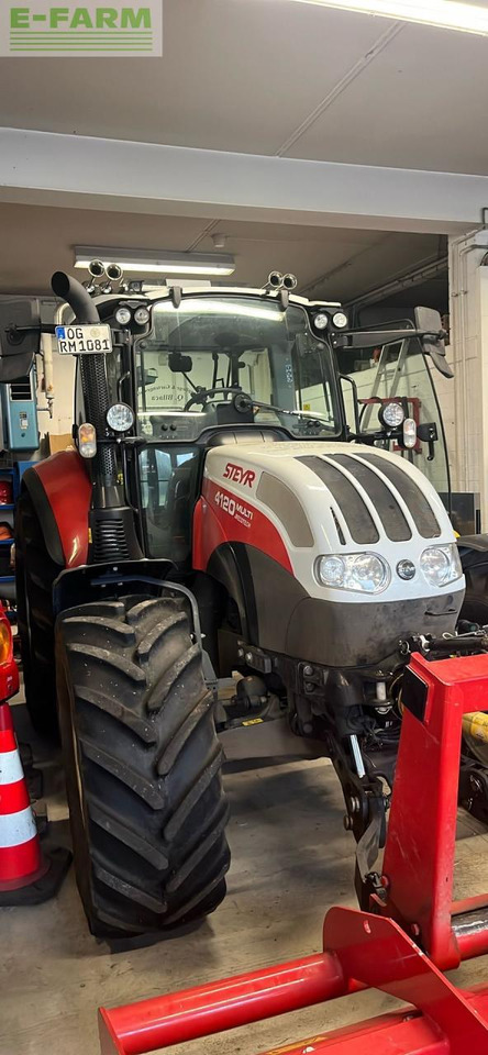 Steyr 4120 - Traktor: 3 kép. Steyr 4120 - Traktor: 3 kép.
