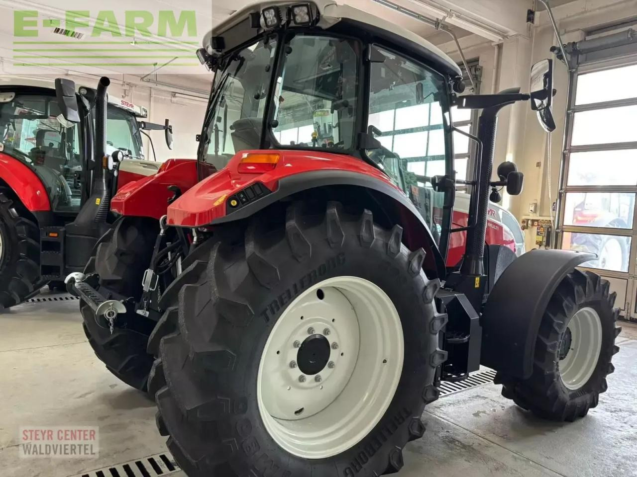 Steyr 4120 multi (stage v) - Traktor: 2 kép. Steyr 4120 multi (stage v) - Traktor: 2 kép.