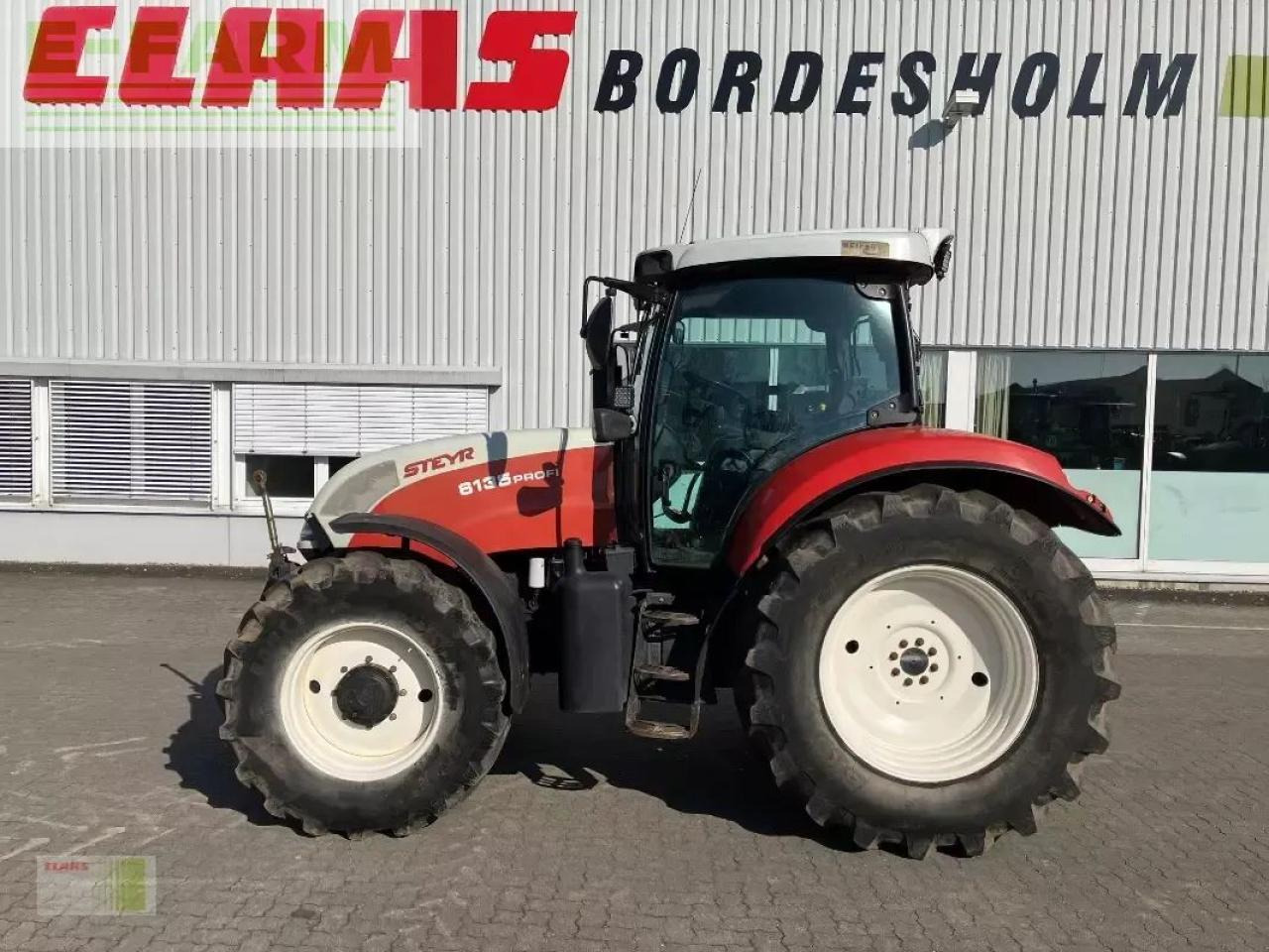 Steyr 6135 profi - Traktor: 1 kép. Steyr 6135 profi - Traktor: 1 kép.