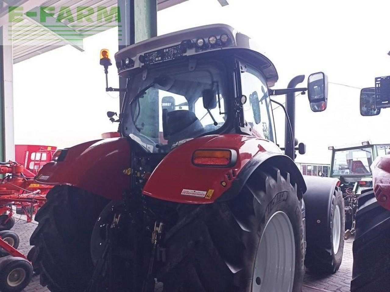 Steyr 6145 profi - Traktor: 4 kép. Steyr 6145 profi - Traktor: 4 kép.