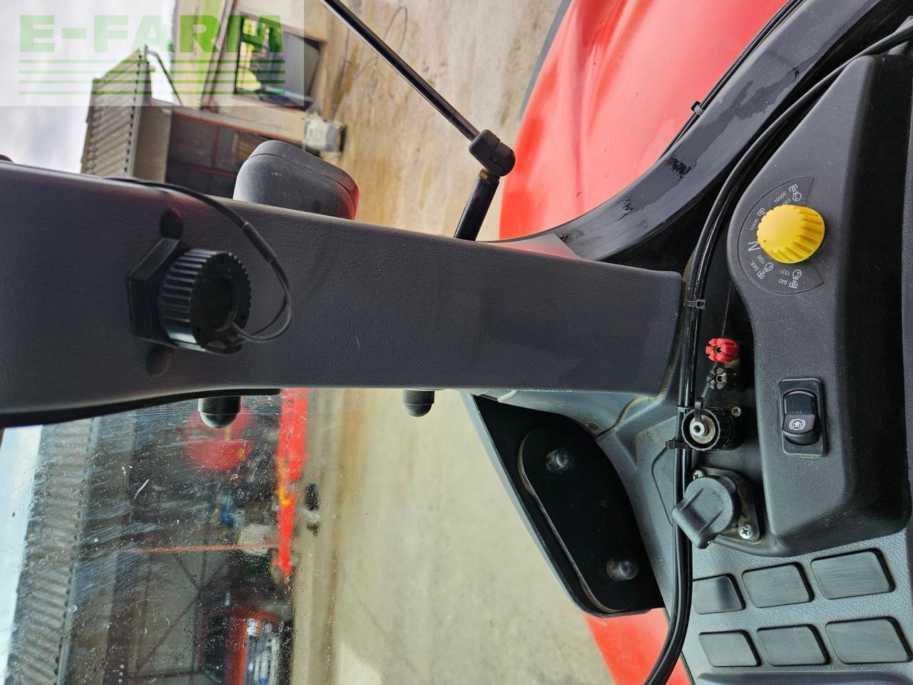 Steyr 6170 CVT - Traktor: 5 kép. Steyr 6170 CVT - Traktor: 5 kép.