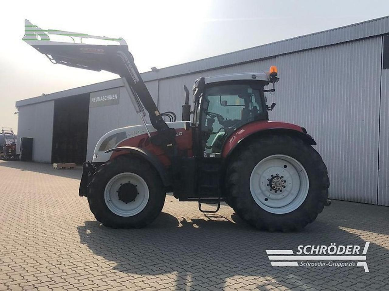 Steyr 6180 cvt - Traktor: 2 kép. Steyr 6180 cvt - Traktor: 2 kép.
