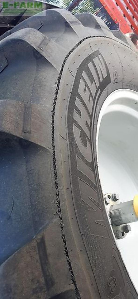 Steyr 6240 cvt absolut CVT - Traktor: 3 kép. Steyr 6240 cvt absolut CVT - Traktor: 3 kép.