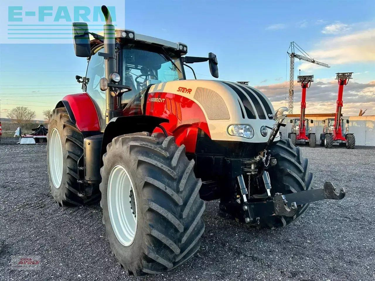 Steyr cvt 6220 - Traktor: 1 kép. Steyr cvt 6220 - Traktor: 1 kép.