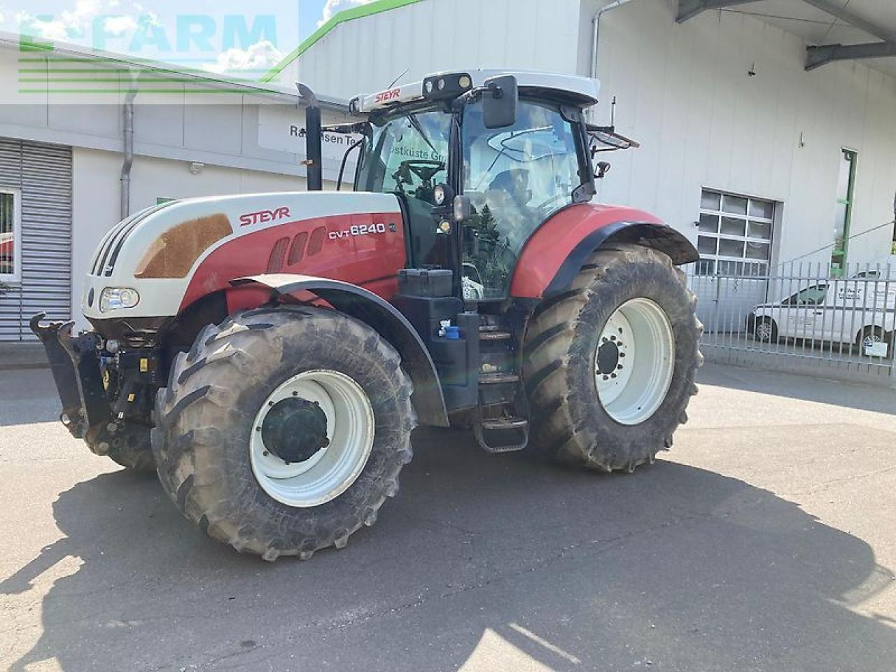 Steyr cvt 6240 - Traktor: 2 kép. Steyr cvt 6240 - Traktor: 2 kép.