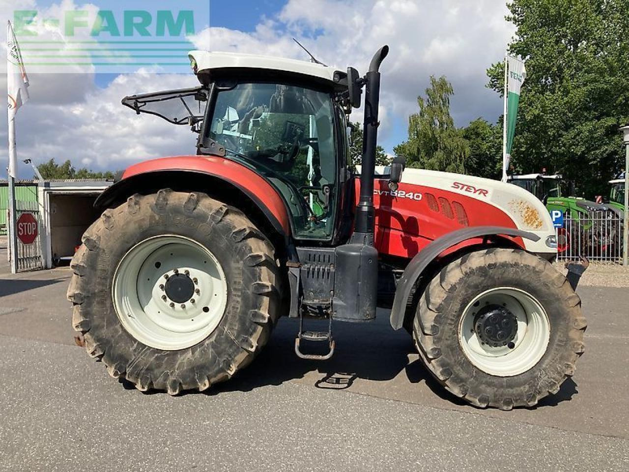 Steyr cvt 6240 - Traktor: 4 kép. Steyr cvt 6240 - Traktor: 4 kép.