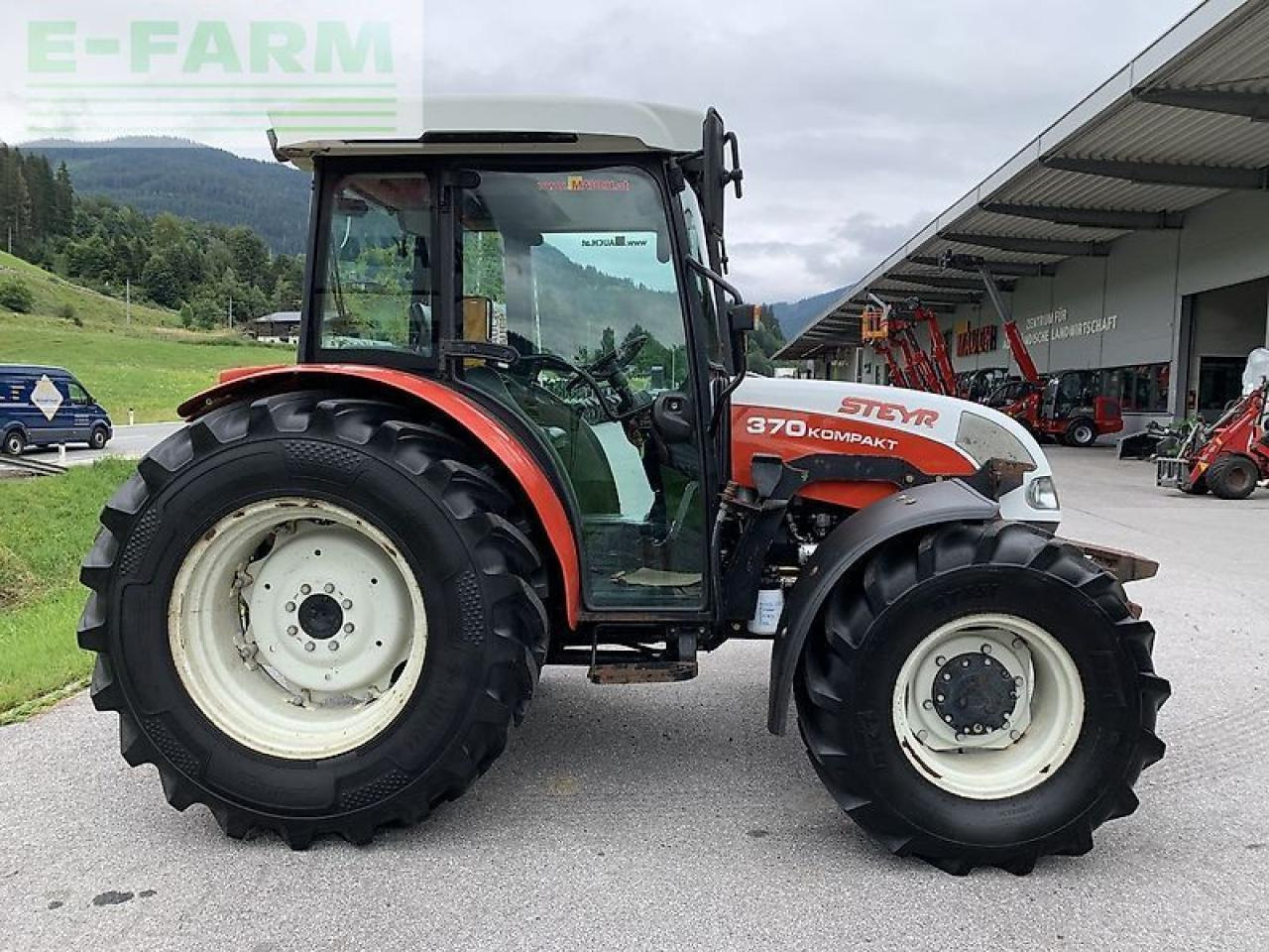 Steyr kompakt 370 - Traktor: 5 kép. Steyr kompakt 370 - Traktor: 5 kép.