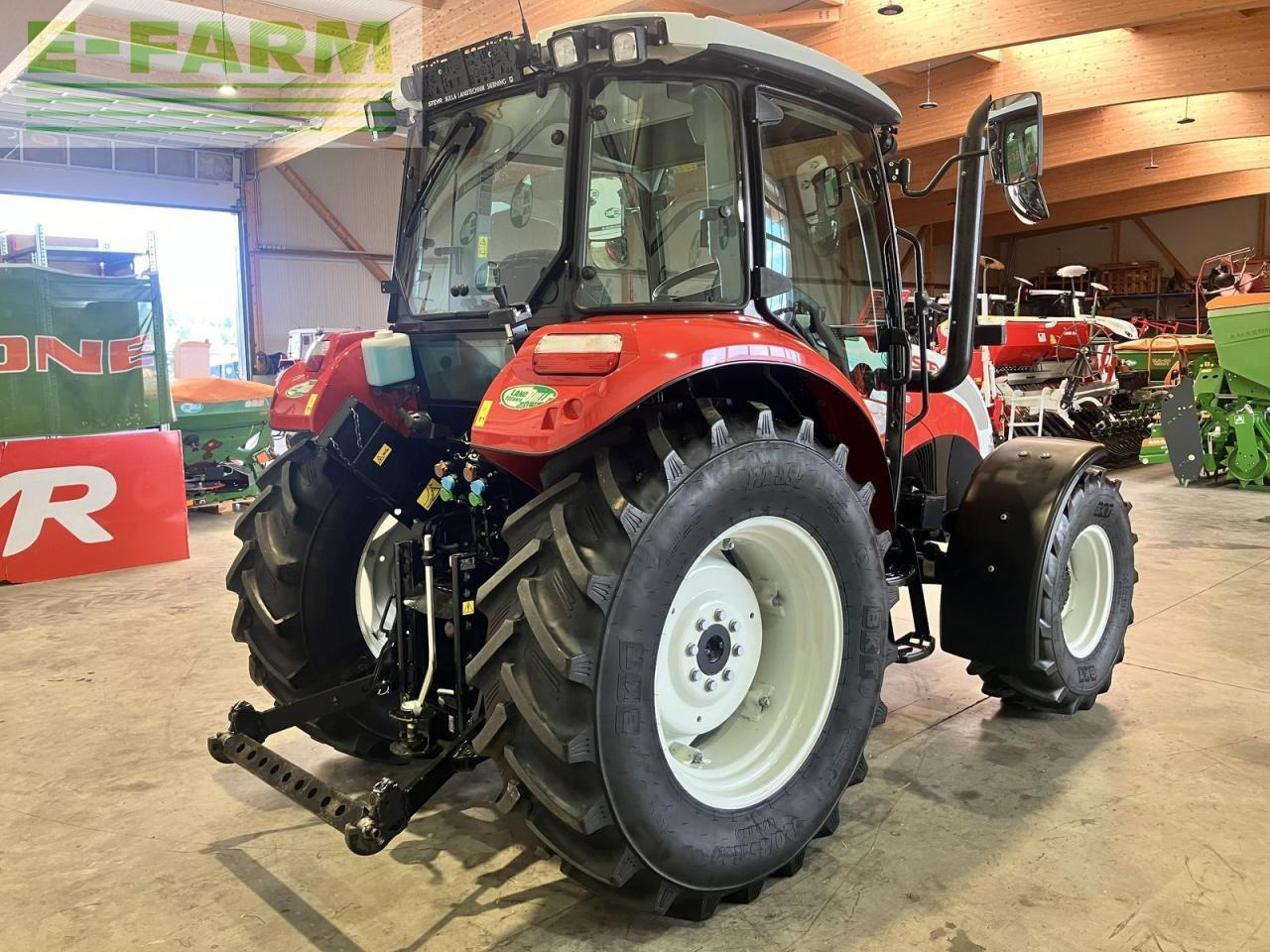 Steyr kompakt 4055 s komfort S - Traktor: 3 kép. Steyr kompakt 4055 s komfort S - Traktor: 3 kép.