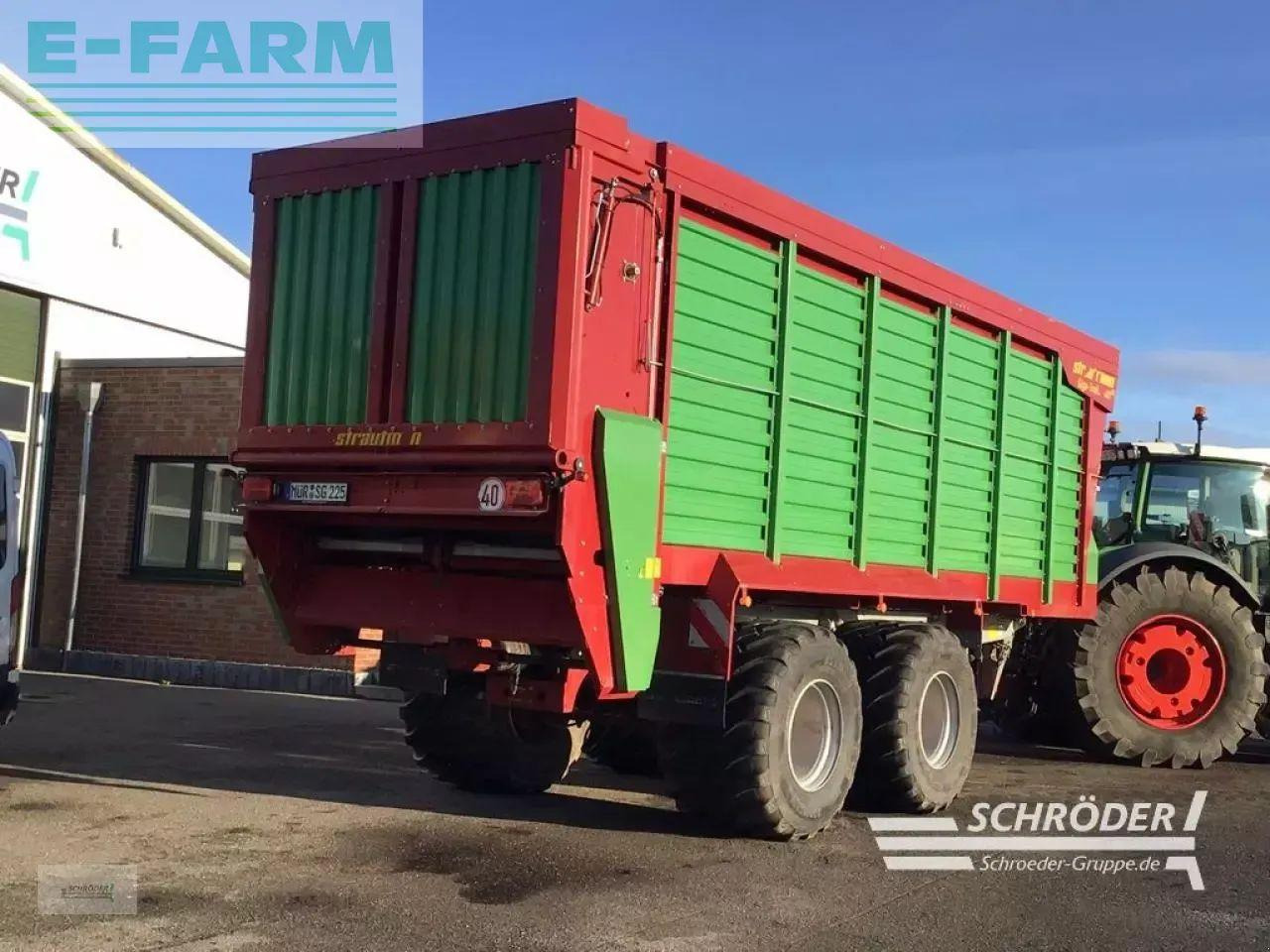 Strautmann giga trailer 460 do - Mezőgazdasági billenőpótkocsi: 4 kép. Strautmann giga trailer 460 do - Mezőgazdasági billenőpótkocsi: 4 kép.