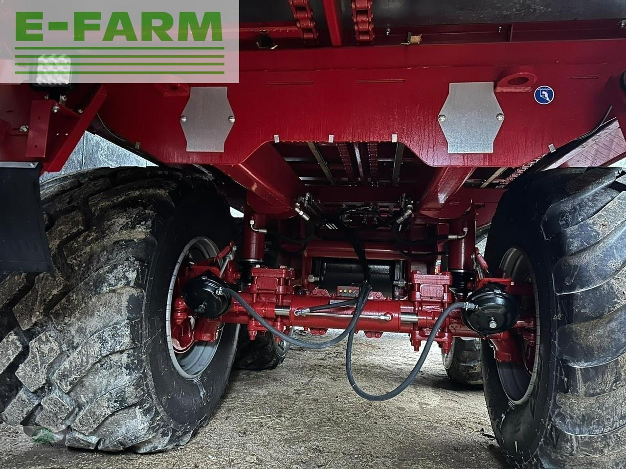 Strautmann giga-vitesse cfs 4002 - Rendfelszedő: 5 kép. Strautmann giga-vitesse cfs 4002 - Rendfelszedő: 5 kép.