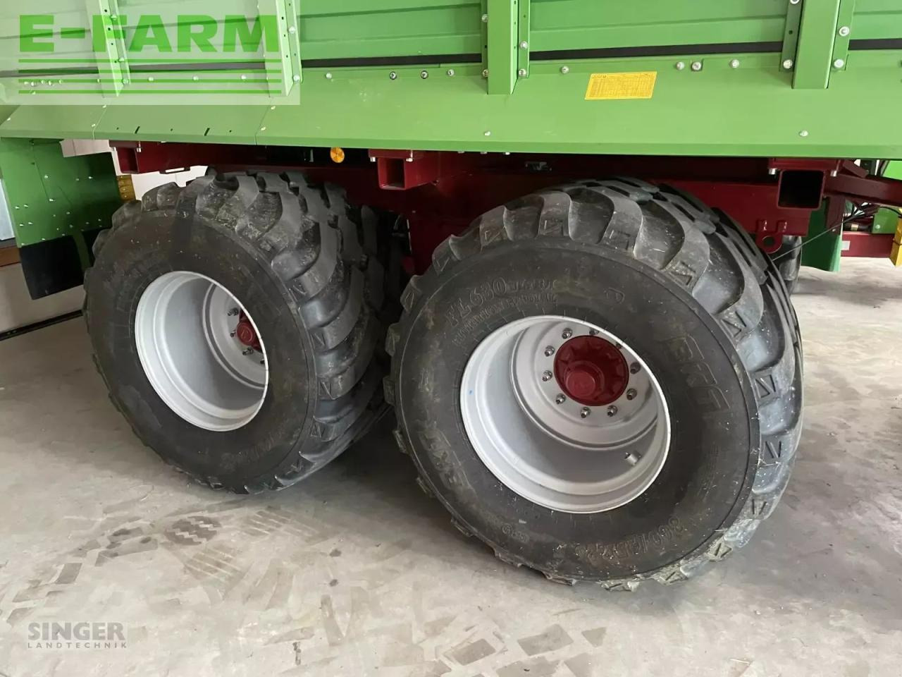 Strautmann magnon cfs 8-370 - Rendfelszedő: 5 kép. Strautmann magnon cfs 8-370 - Rendfelszedő: 5 kép.