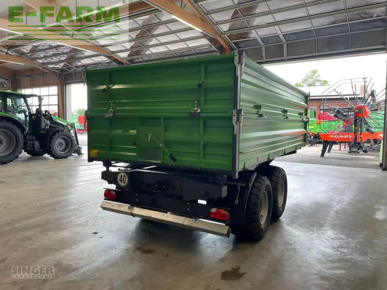 Strautmann stk 1302 - Mezőgazdasági billenőpótkocsi: 4 kép. Strautmann stk 1302 - Mezőgazdasági billenőpótkocsi: 4 kép.