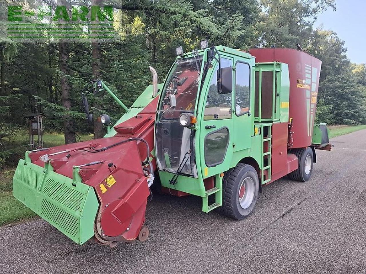 Strautmann verti-mix 1300 sf - Állattartás gépei: 1 kép. Strautmann verti-mix 1300 sf - Állattartás gépei: 1 kép.