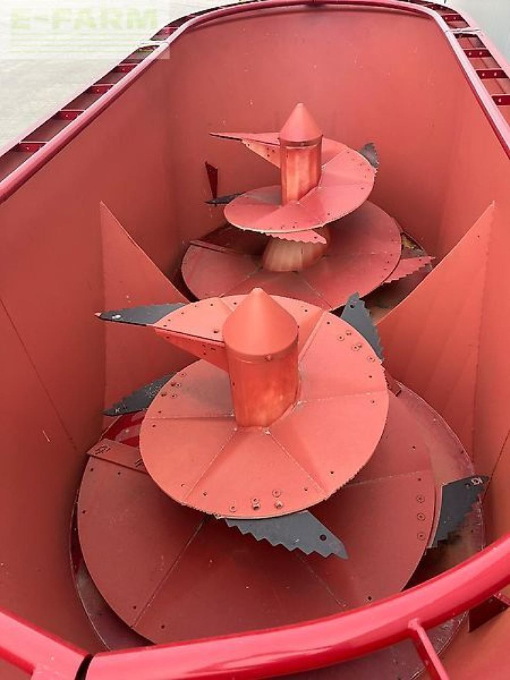 Strautmann vm 1501 d - Állattartás gépei: 5 kép. Strautmann vm 1501 d - Állattartás gépei: 5 kép.