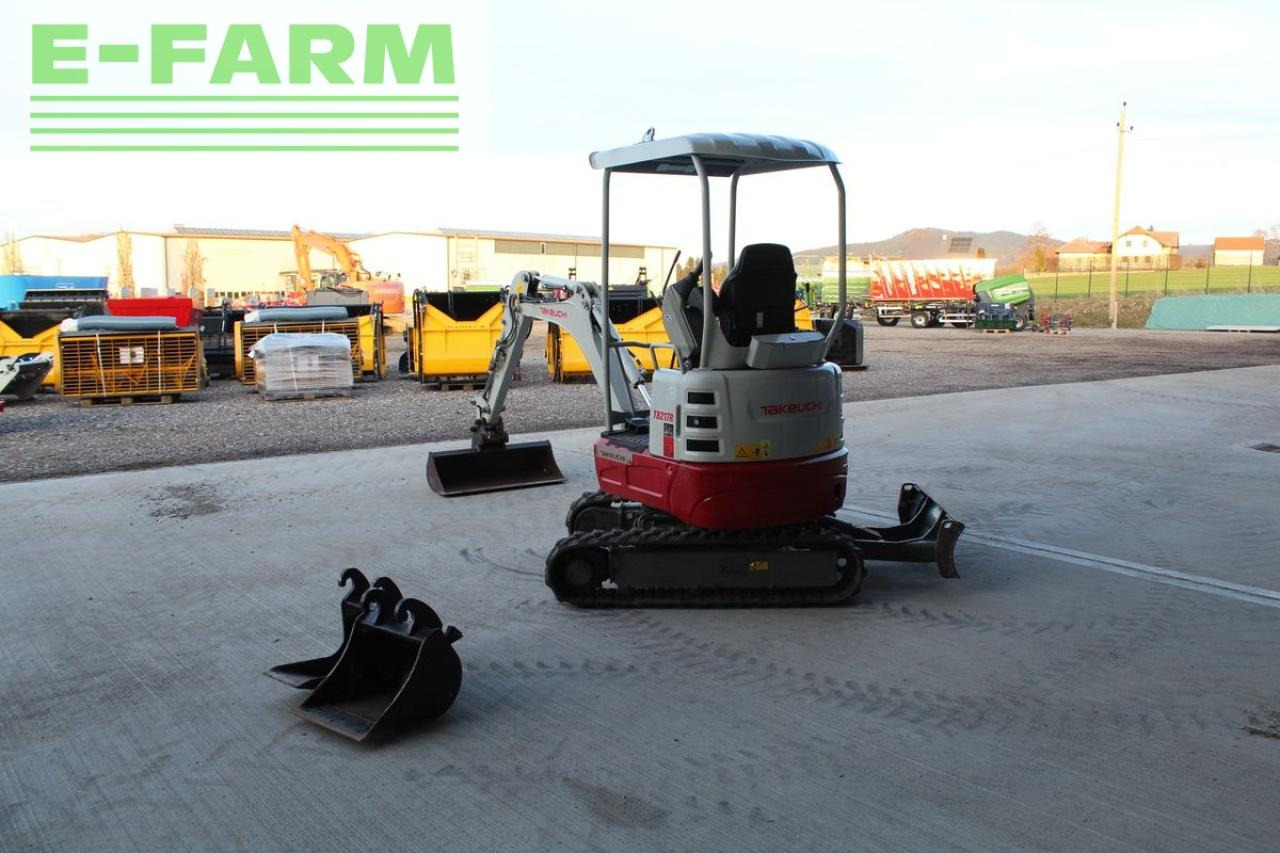 Takeuchi takeuchi tb 217 r minibagger - bagger - Minikotró: 5 kép. Takeuchi takeuchi tb 217 r minibagger - bagger - Minikotró: 5 kép.