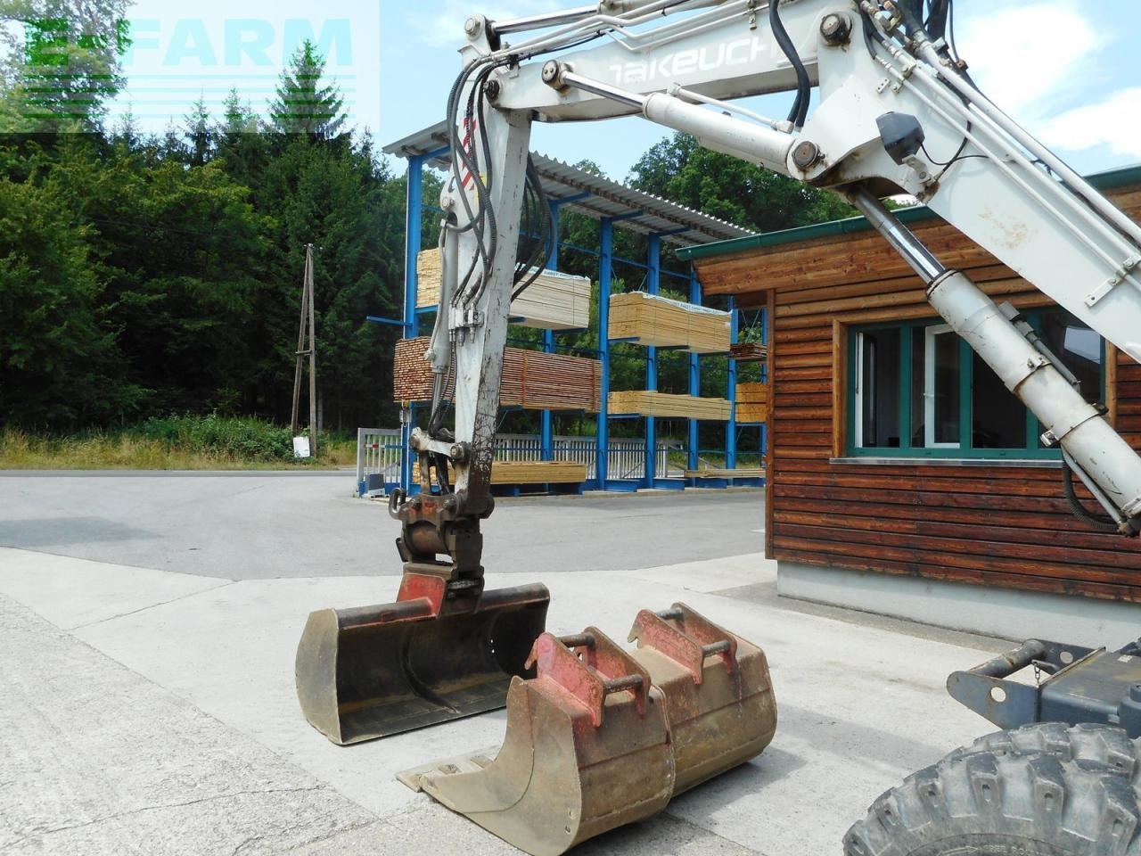 Minikotró Takeuchi tb 175w mit powertilt + hydr. sw + 3 löffel: 11 kép.
