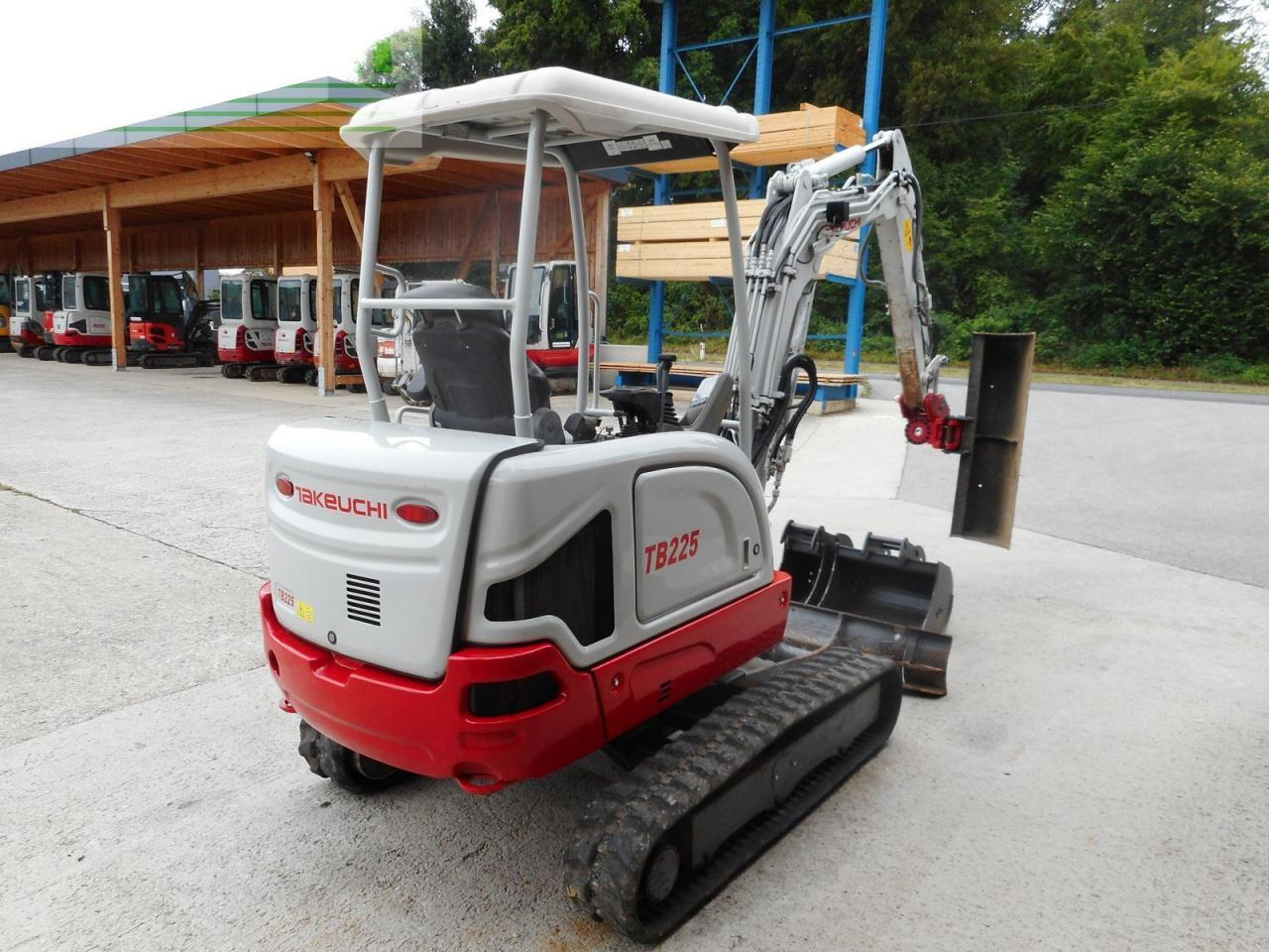 Takeuchi tb 225 mit powertilt + 3 löffel ( service neu ) - Minikotró: 4 kép. Takeuchi tb 225 mit powertilt + 3 löffel ( service neu ) - Minikotró: 4 kép.