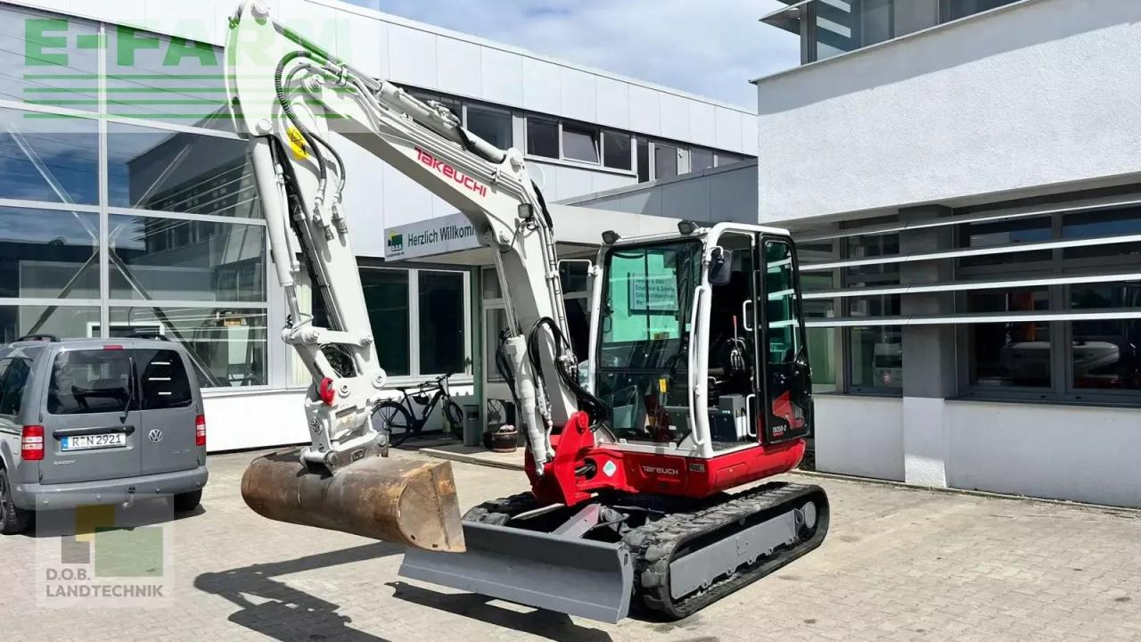 Takeuchi tb 250 - Minikotró: 1 kép. Takeuchi tb 250 - Minikotró: 1 kép.