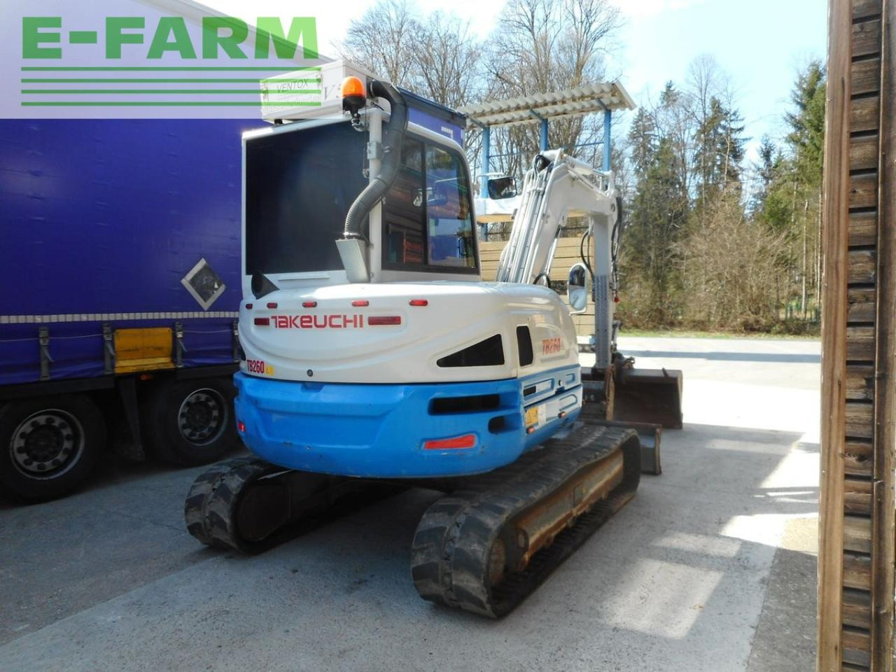 Takeuchi tb 260 ( 5.735kg ) hydr. sw + 3 löffel - Minikotró: 4 kép. Takeuchi tb 260 ( 5.735kg ) hydr. sw + 3 löffel - Minikotró: 4 kép.