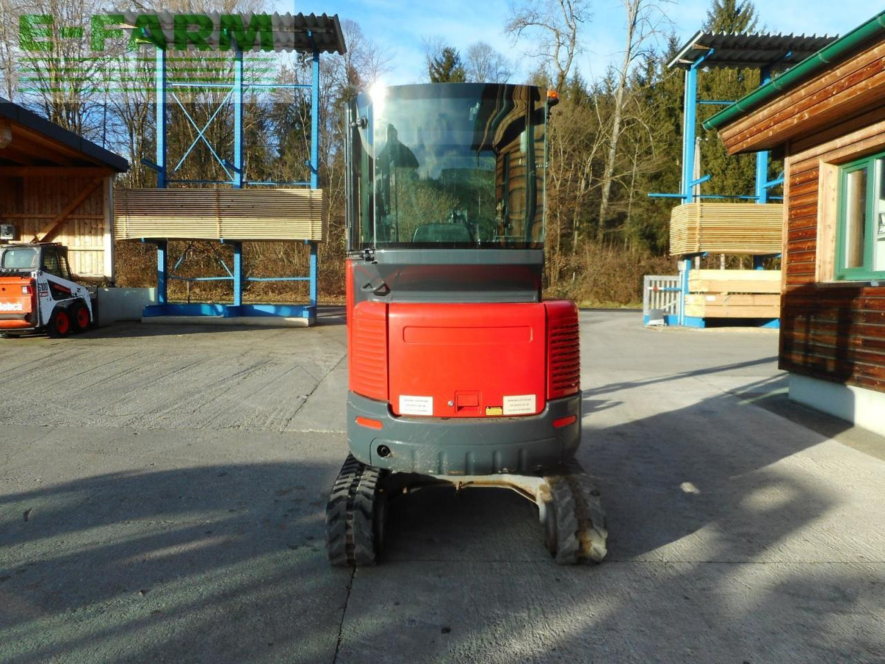 Takeuchi tb23 ( 2.670kg ) hydr. sw + 2 löffel - Minikotró: 3 kép. Takeuchi tb23 ( 2.670kg ) hydr. sw + 2 löffel - Minikotró: 3 kép.
