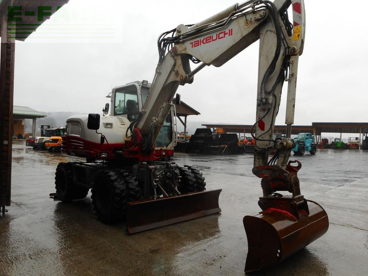 Takeuchi tb295w mit vollausstattung u. 3 löffel ( zentra - Gumikerekes kotró: 5 kép. Takeuchi tb295w mit vollausstattung u. 3 löffel ( zentra - Gumikerekes kotró: 5 kép.