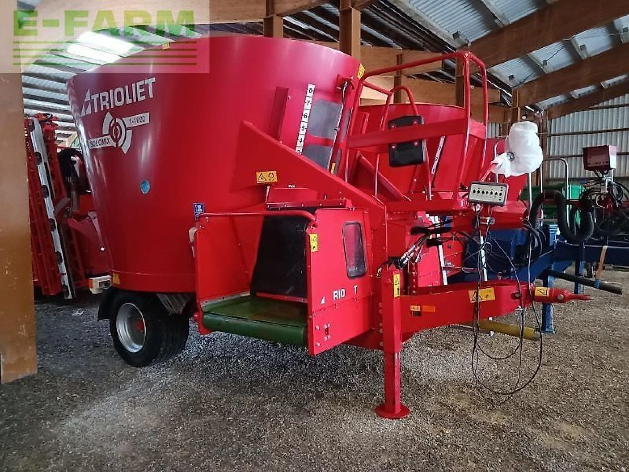 Trioliet solomix 1 1000 vlb - Állattartás gépei: 4 kép. Trioliet solomix 1 1000 vlb - Állattartás gépei: 4 kép.