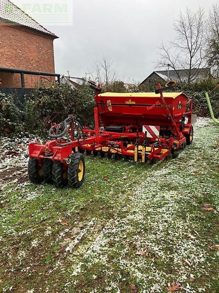 Väderstad rapid 300s - Szemenkénti vetőgép: 1 kép. Väderstad rapid 300s - Szemenkénti vetőgép: 1 kép.