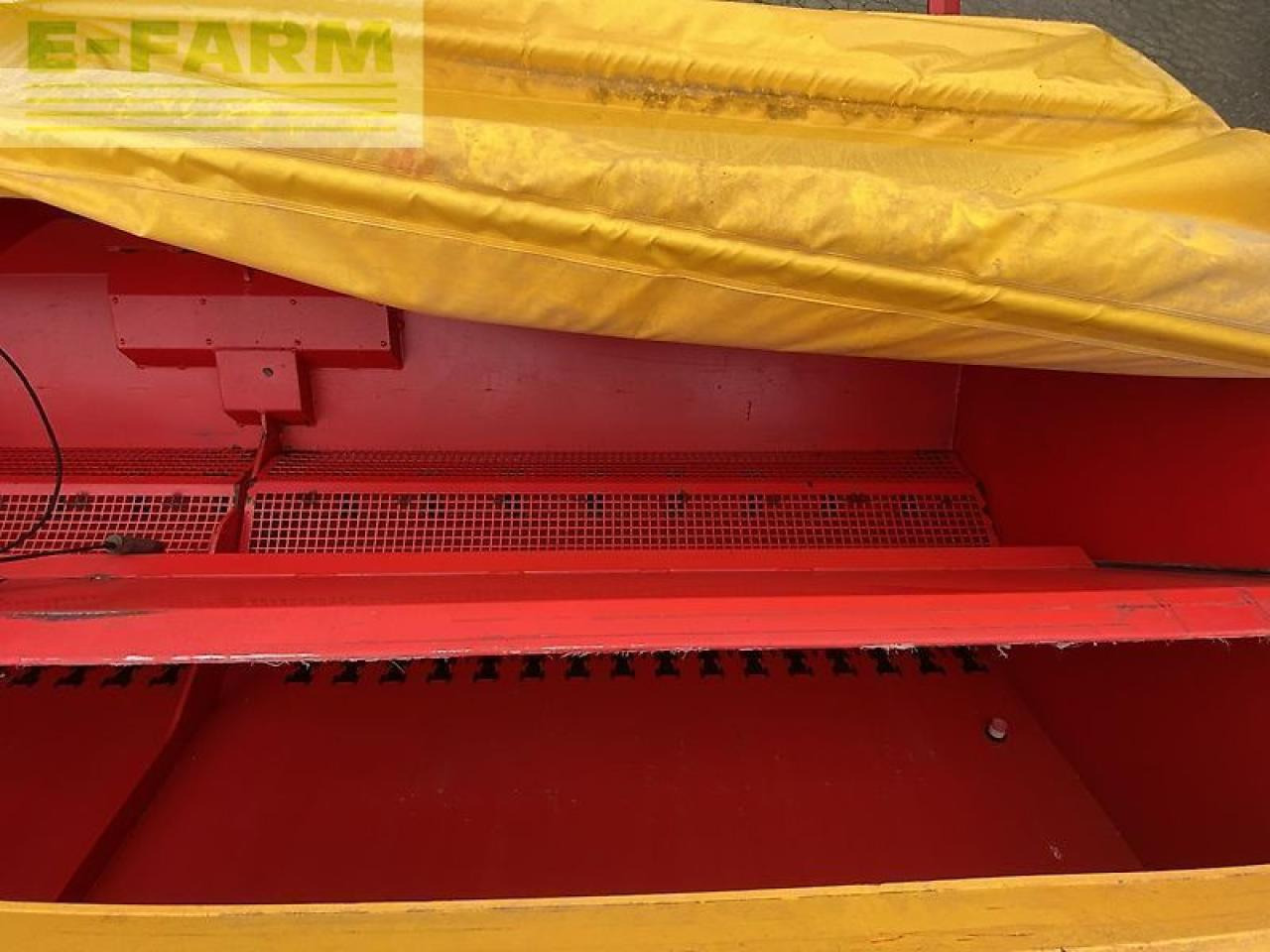 Väderstad rapid 400c - Szemenkénti vetőgép: 3 kép. Väderstad rapid 400c - Szemenkénti vetőgép: 3 kép.