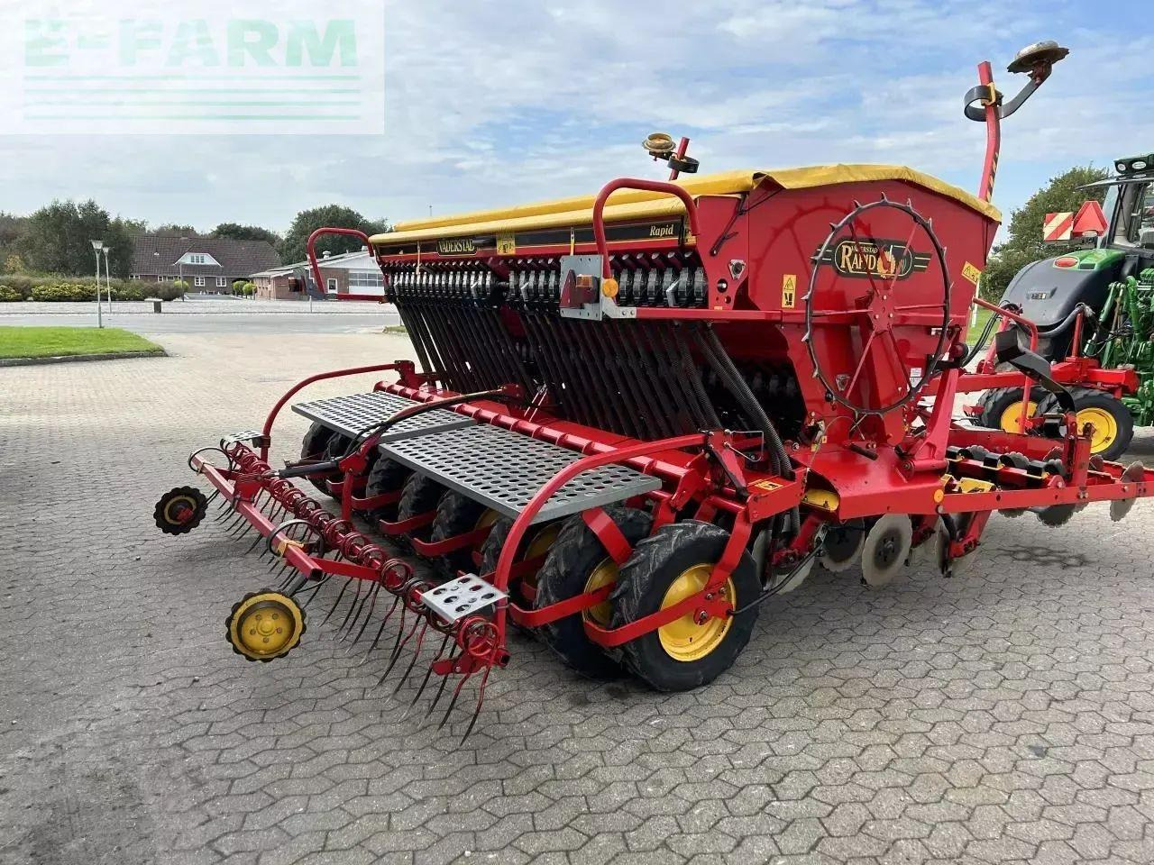 Kombinált vetőgép Väderstad rapid 400c: 9 kép. Kombinált vetőgép Väderstad rapid 400c: 9 kép.