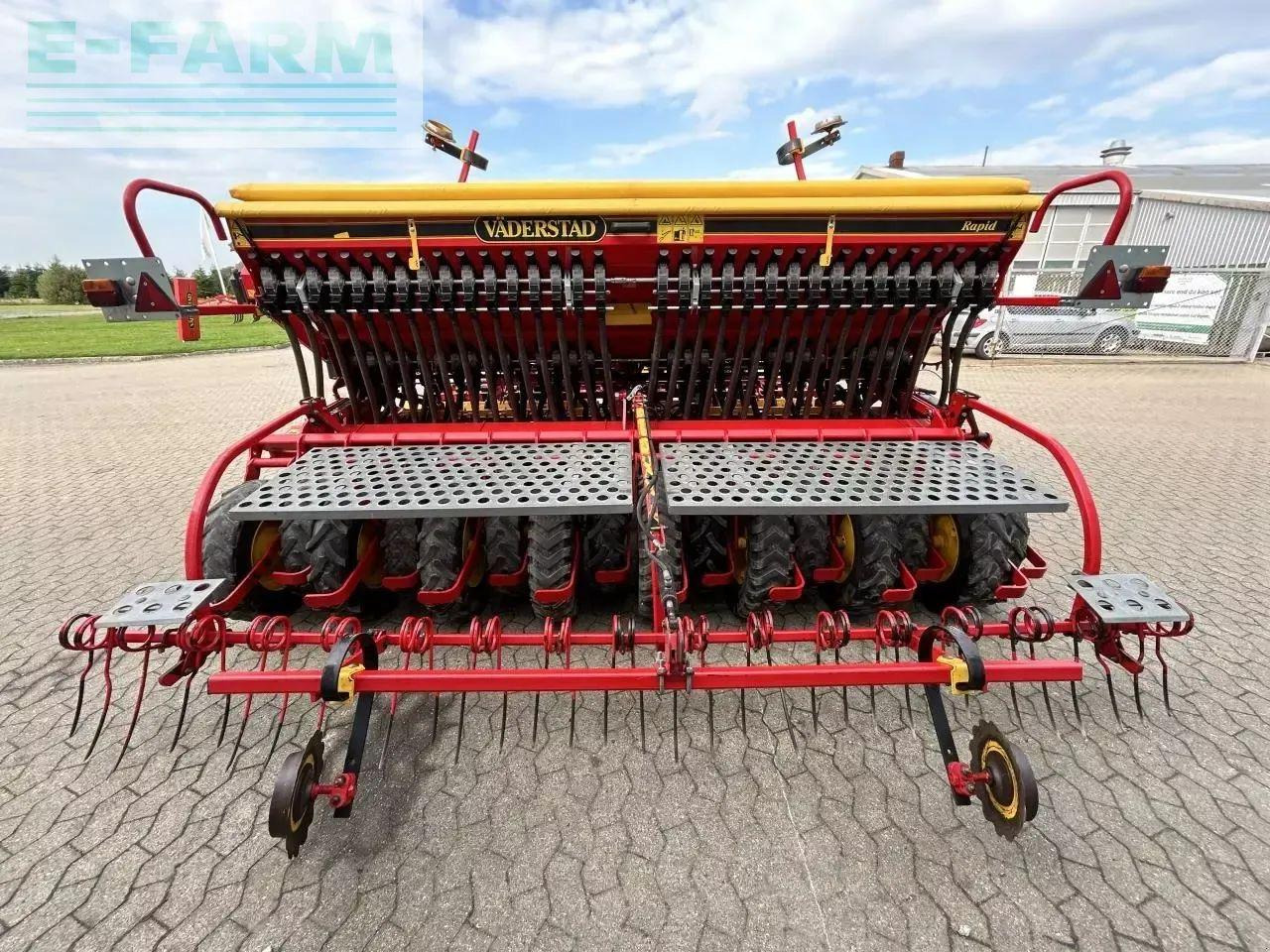 Kombinált vetőgép Väderstad rapid 400c: 10 kép. Kombinált vetőgép Väderstad rapid 400c: 10 kép.