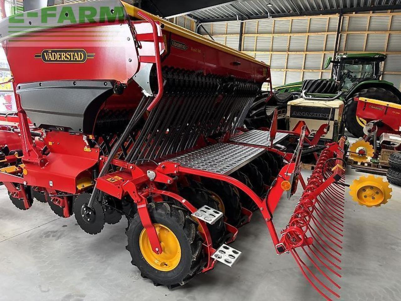 Väderstad rapid 400c - Szemenkénti vetőgép: 3 kép. Väderstad rapid 400c - Szemenkénti vetőgép: 3 kép.