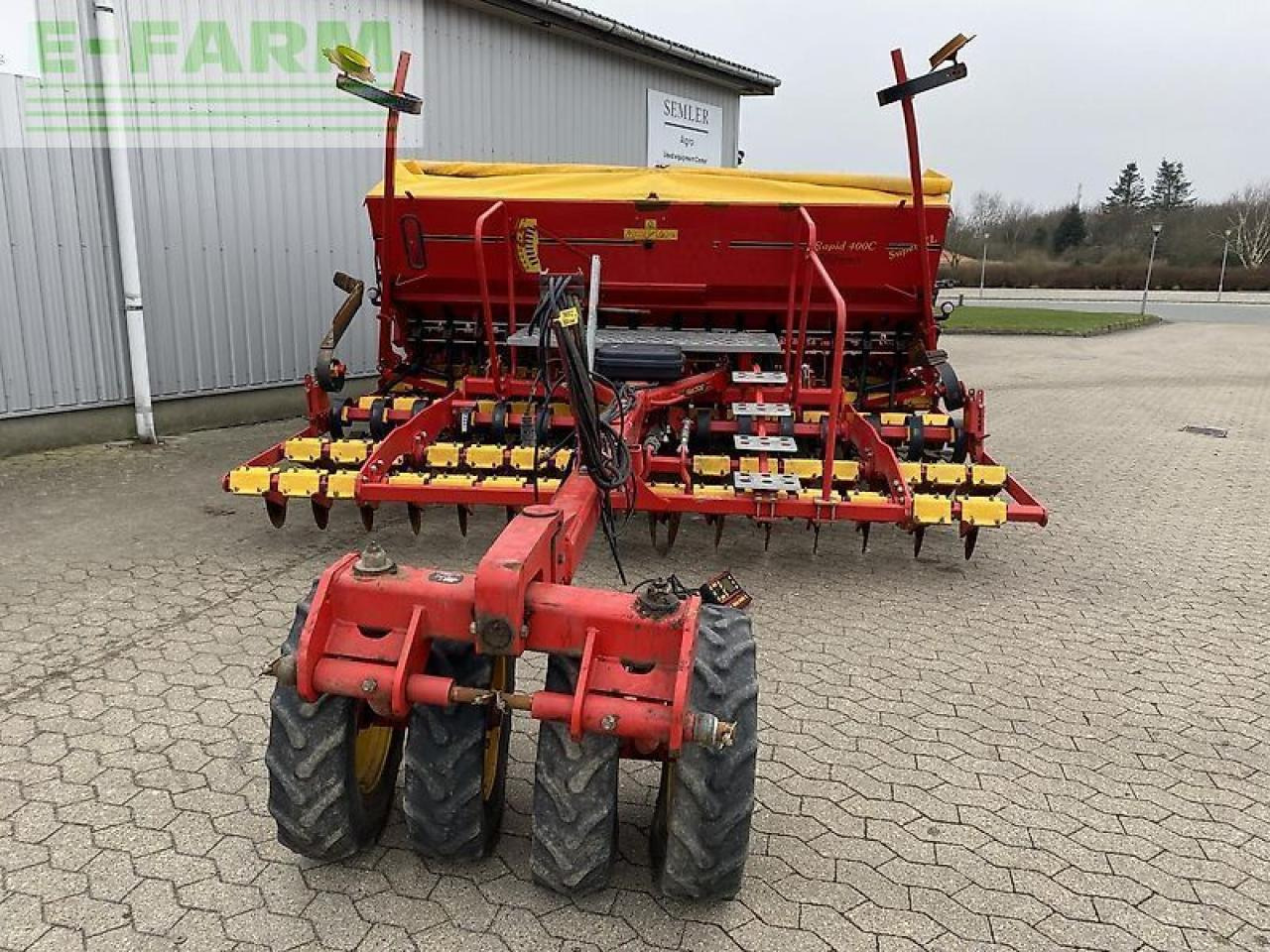 Väderstad rapid 400c - Szemenkénti vetőgép: 2 kép. Väderstad rapid 400c - Szemenkénti vetőgép: 2 kép.