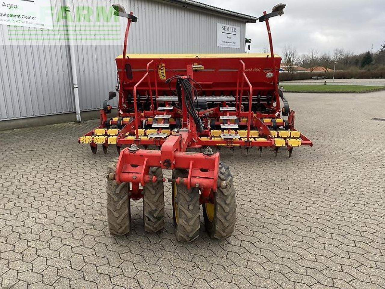 Väderstad rapid 400c - Szemenkénti vetőgép: 2 kép. Väderstad rapid 400c - Szemenkénti vetőgép: 2 kép.